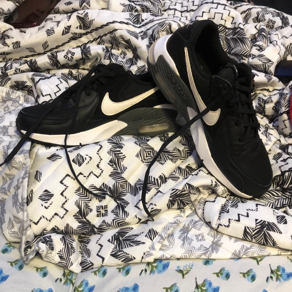 Womens Nike air max 90s size 8 black/white